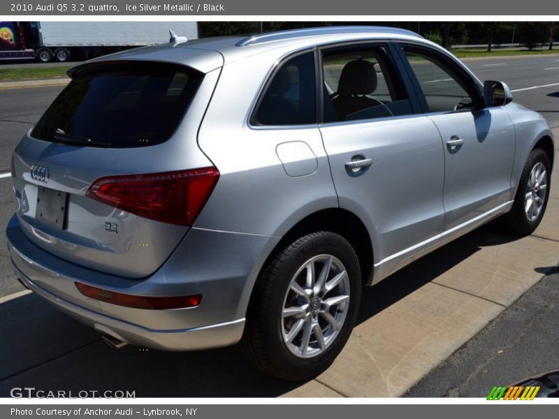 Ice Silver Metallic / Black 2010 Audi Q5 3.2 quattro