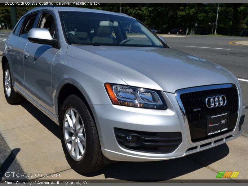 Ice Silver Metallic / Black 2010 Audi Q5 3.2 quattro