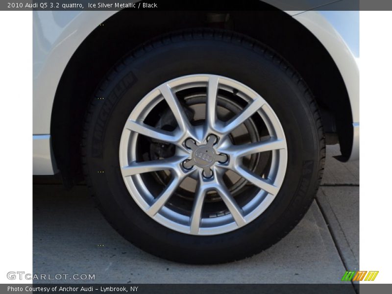 Ice Silver Metallic / Black 2010 Audi Q5 3.2 quattro