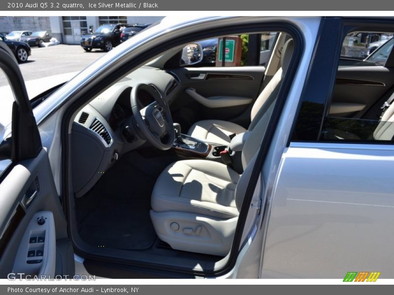Ice Silver Metallic / Black 2010 Audi Q5 3.2 quattro