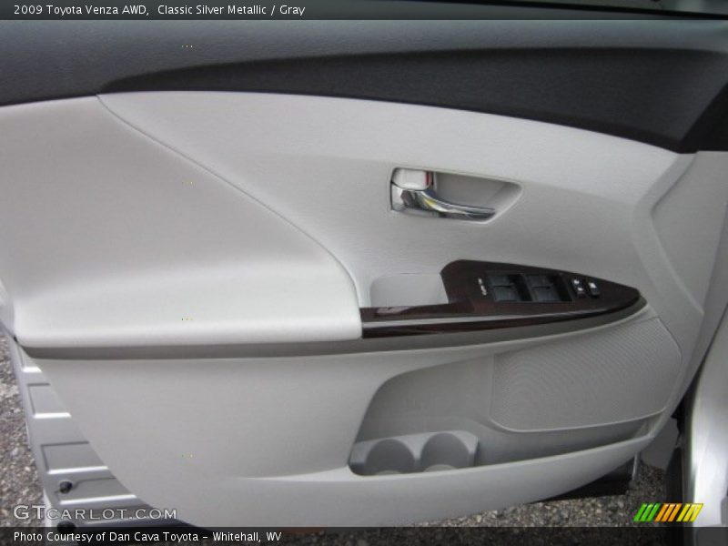 Classic Silver Metallic / Gray 2009 Toyota Venza AWD