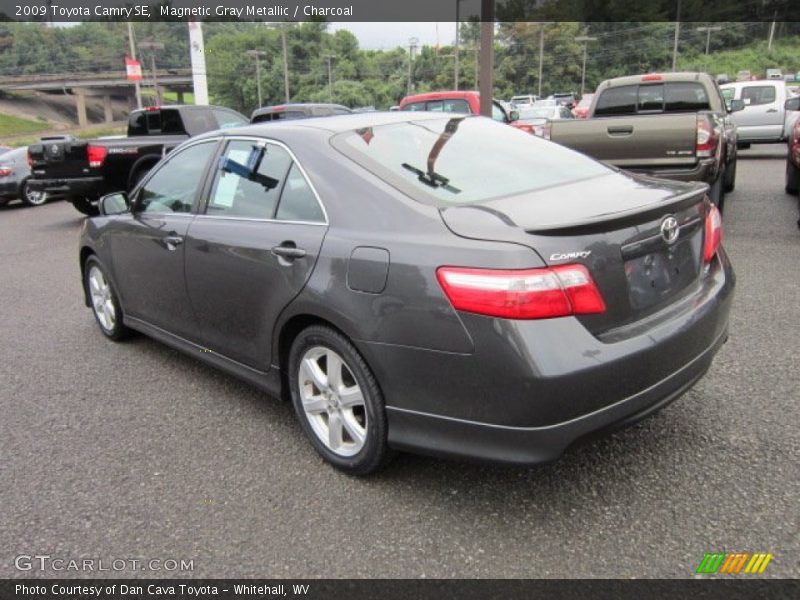 Magnetic Gray Metallic / Charcoal 2009 Toyota Camry SE