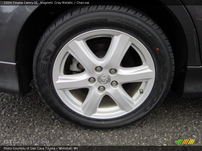 Magnetic Gray Metallic / Charcoal 2009 Toyota Camry SE