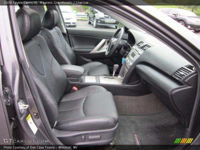 Magnetic Gray Metallic / Charcoal 2009 Toyota Camry SE