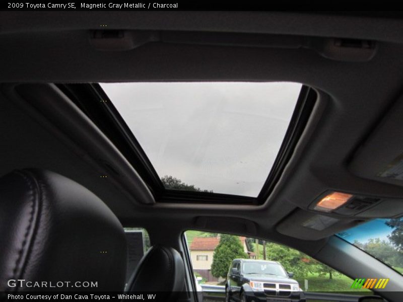 Magnetic Gray Metallic / Charcoal 2009 Toyota Camry SE