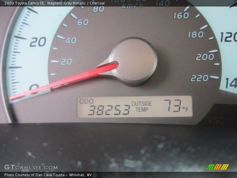 Magnetic Gray Metallic / Charcoal 2009 Toyota Camry SE