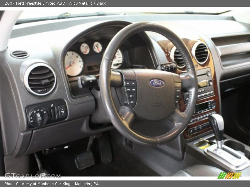 Alloy Metallic / Black 2007 Ford Freestyle Limited AWD