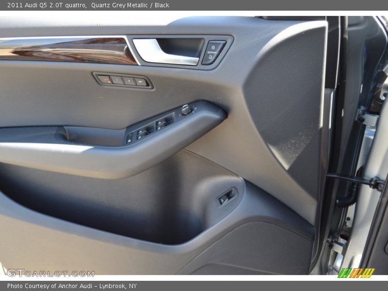 Quartz Grey Metallic / Black 2011 Audi Q5 2.0T quattro
