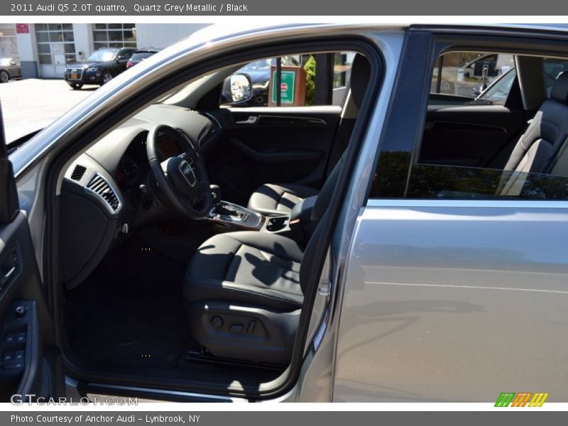 Quartz Grey Metallic / Black 2011 Audi Q5 2.0T quattro