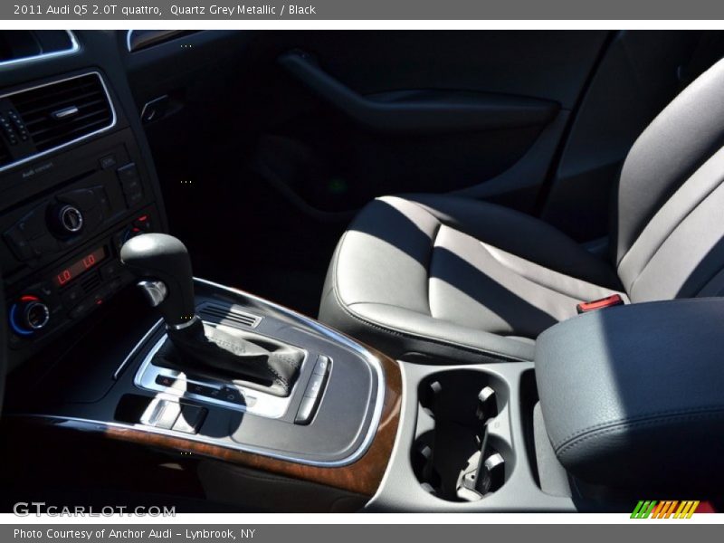 Quartz Grey Metallic / Black 2011 Audi Q5 2.0T quattro