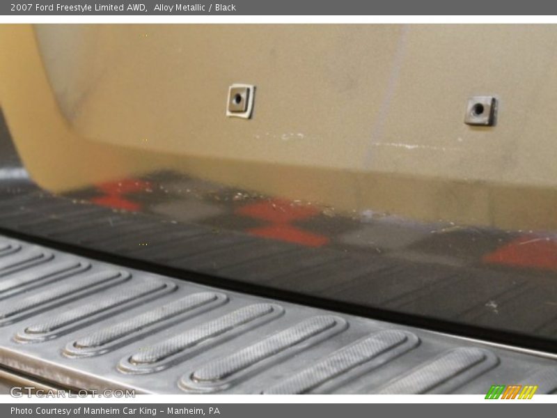 Alloy Metallic / Black 2007 Ford Freestyle Limited AWD