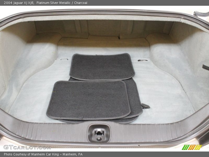 Platinum Silver Metallic / Charcoal 2004 Jaguar XJ XJ8