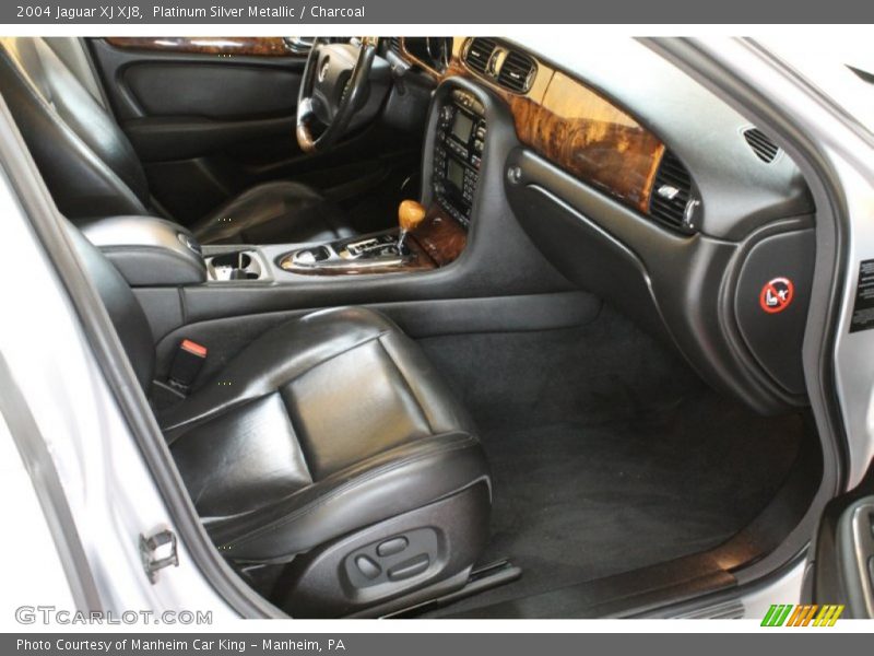 Platinum Silver Metallic / Charcoal 2004 Jaguar XJ XJ8