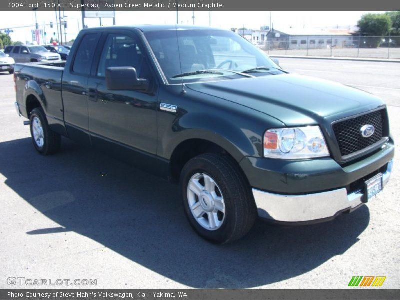 Aspen Green Metallic / Medium Graphite 2004 Ford F150 XLT SuperCab