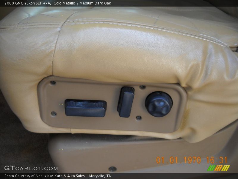 Gold Metallic / Medium Dark Oak 2000 GMC Yukon SLT 4x4