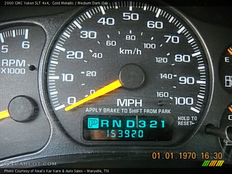 Gold Metallic / Medium Dark Oak 2000 GMC Yukon SLT 4x4