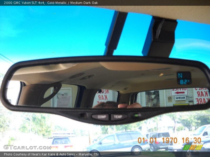 Gold Metallic / Medium Dark Oak 2000 GMC Yukon SLT 4x4