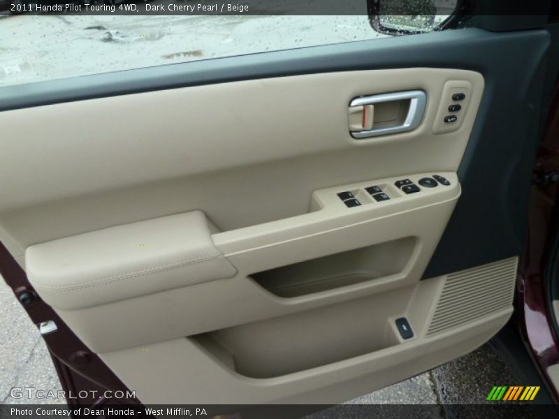 Door Panel of 2011 Pilot Touring 4WD
