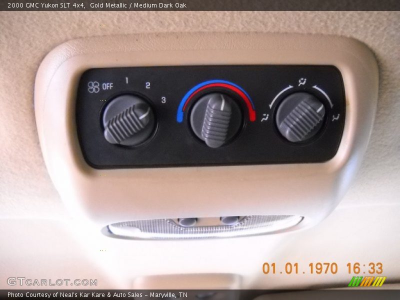 Gold Metallic / Medium Dark Oak 2000 GMC Yukon SLT 4x4