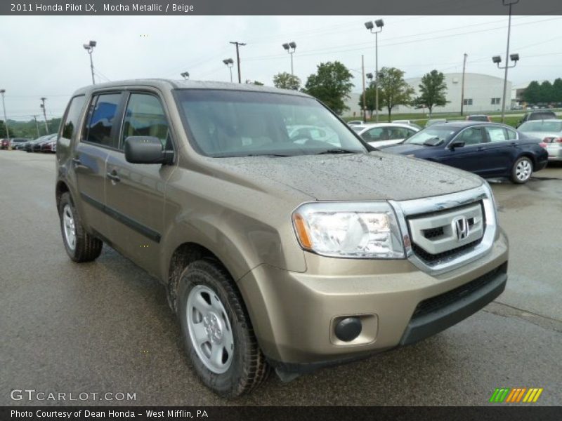 Front 3/4 View of 2011 Pilot LX