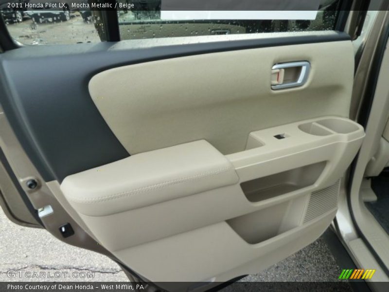 Door Panel of 2011 Pilot LX