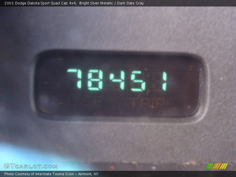 Bright Silver Metallic / Dark Slate Gray 2001 Dodge Dakota Sport Quad Cab 4x4