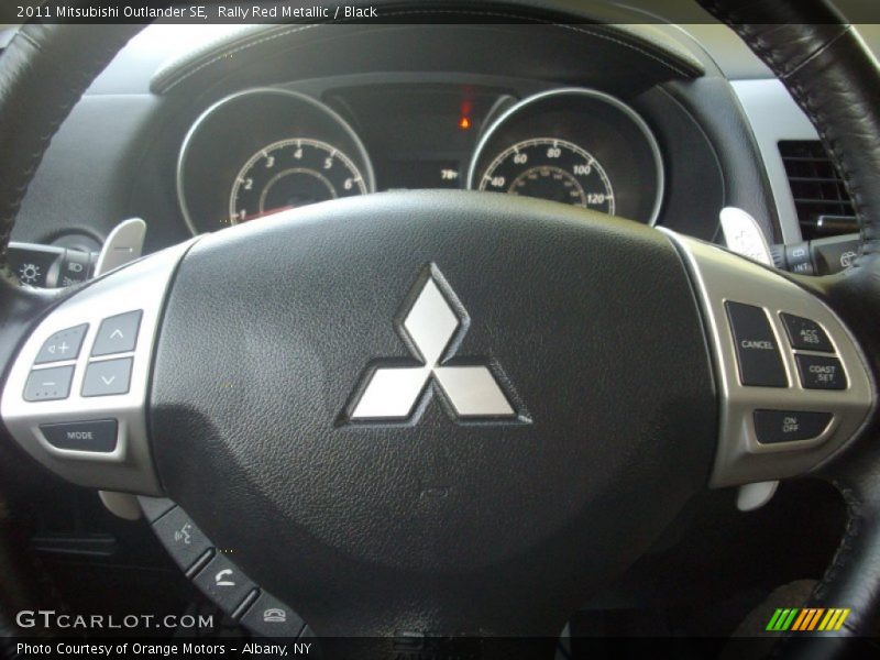 Rally Red Metallic / Black 2011 Mitsubishi Outlander SE