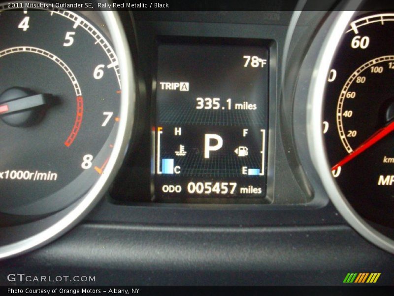 Rally Red Metallic / Black 2011 Mitsubishi Outlander SE