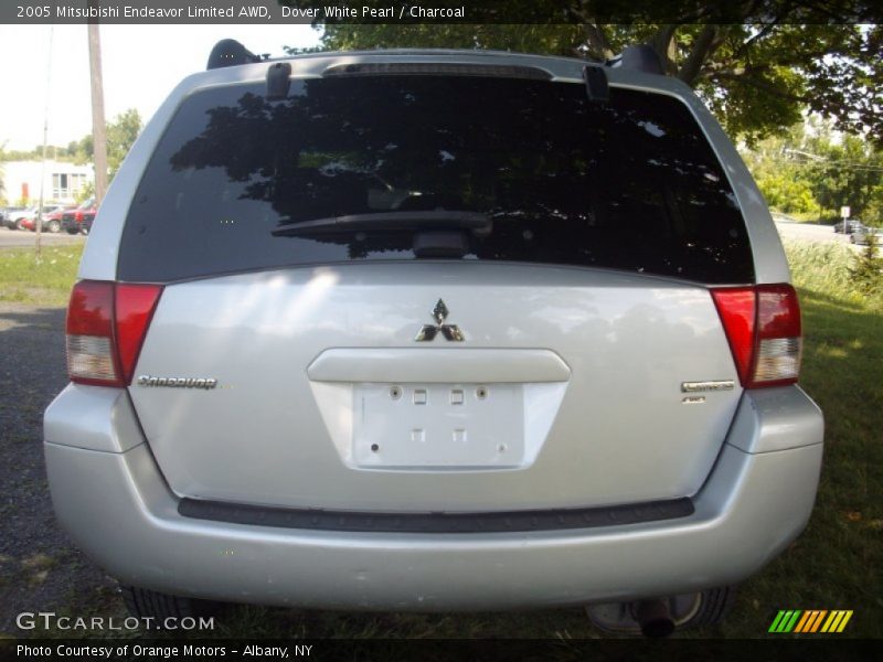 Dover White Pearl / Charcoal 2005 Mitsubishi Endeavor Limited AWD