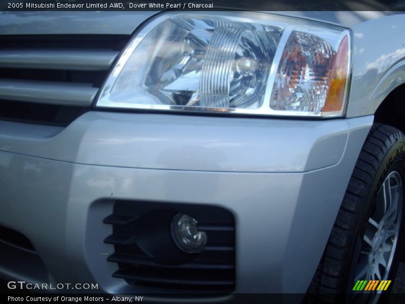 Dover White Pearl / Charcoal 2005 Mitsubishi Endeavor Limited AWD
