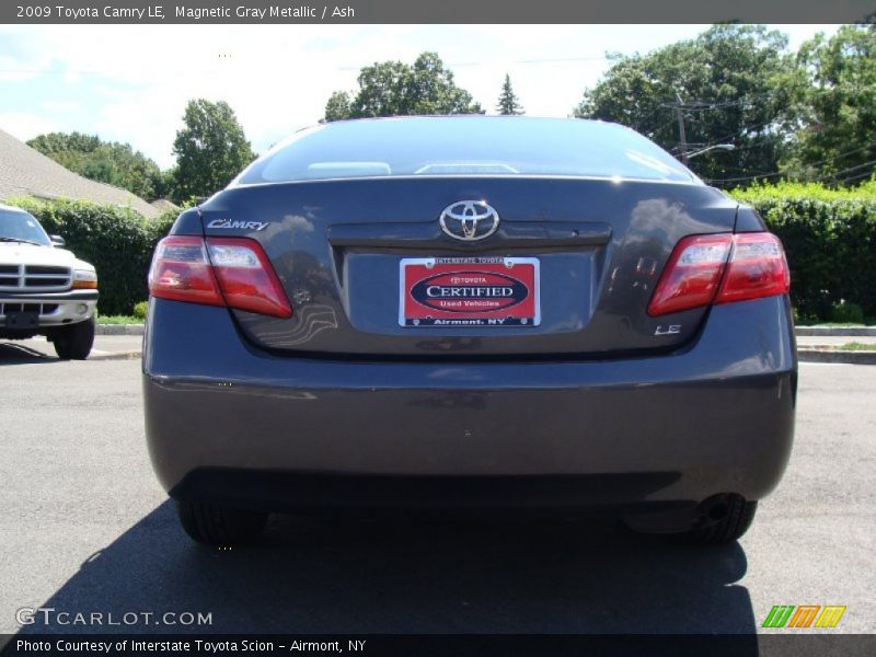Magnetic Gray Metallic / Ash 2009 Toyota Camry LE