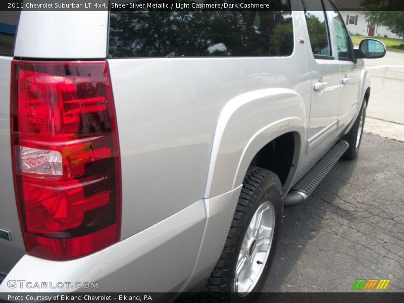 Sheer Silver Metallic / Light Cashmere/Dark Cashmere 2011 Chevrolet Suburban LT 4x4