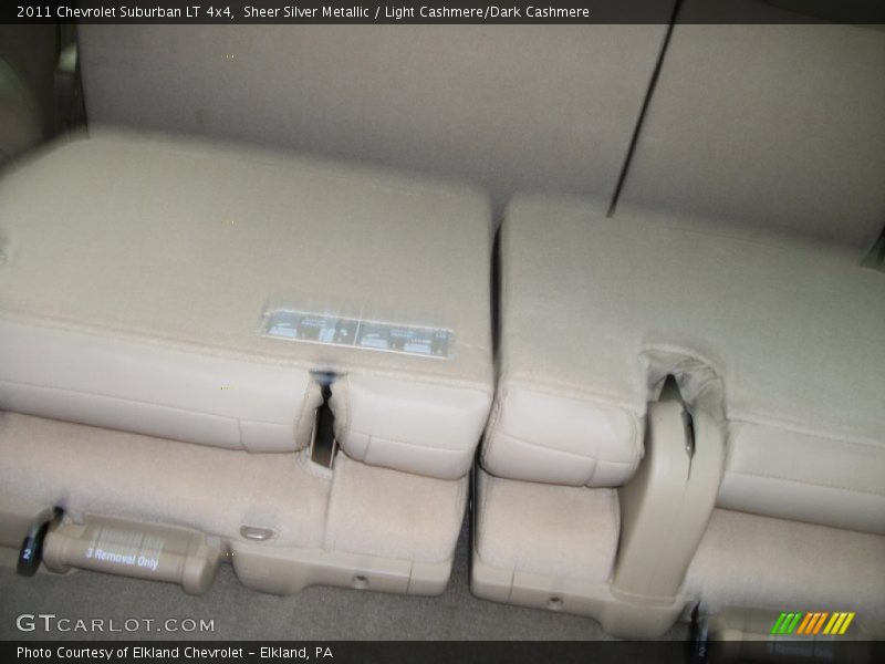 Sheer Silver Metallic / Light Cashmere/Dark Cashmere 2011 Chevrolet Suburban LT 4x4