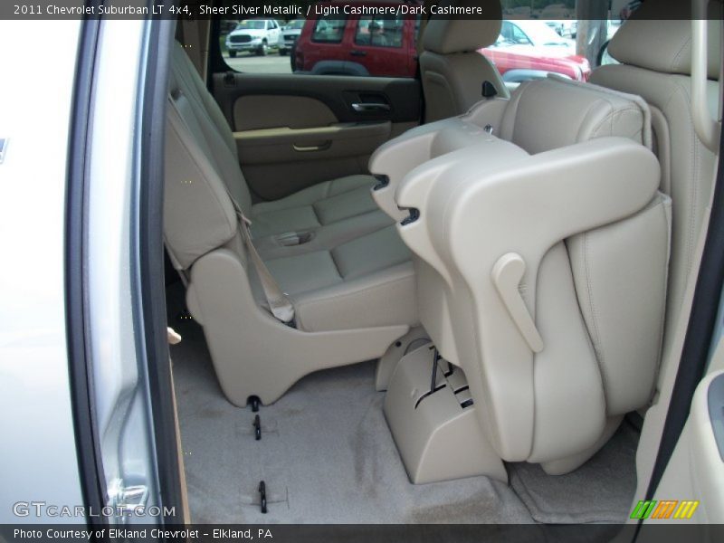 Sheer Silver Metallic / Light Cashmere/Dark Cashmere 2011 Chevrolet Suburban LT 4x4