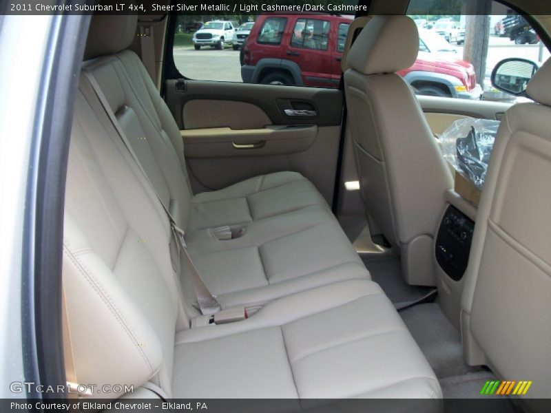 Sheer Silver Metallic / Light Cashmere/Dark Cashmere 2011 Chevrolet Suburban LT 4x4