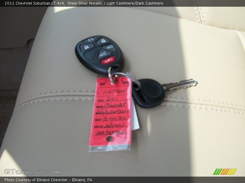Sheer Silver Metallic / Light Cashmere/Dark Cashmere 2011 Chevrolet Suburban LT 4x4