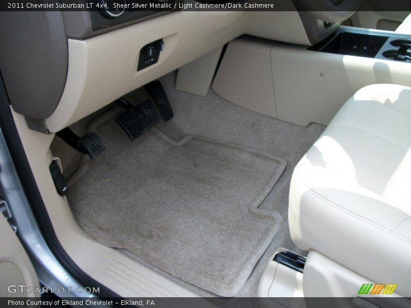 Sheer Silver Metallic / Light Cashmere/Dark Cashmere 2011 Chevrolet Suburban LT 4x4