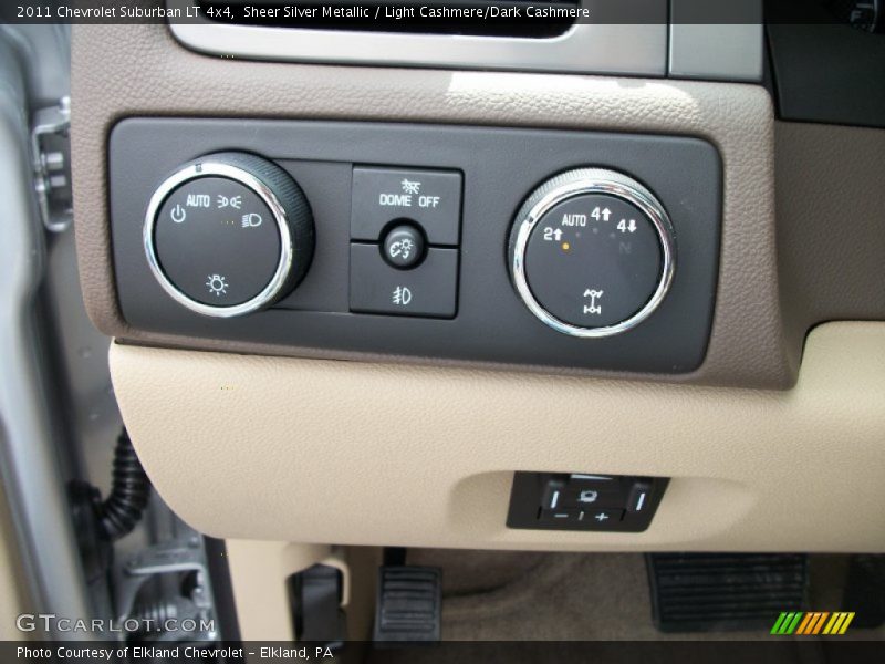 Sheer Silver Metallic / Light Cashmere/Dark Cashmere 2011 Chevrolet Suburban LT 4x4