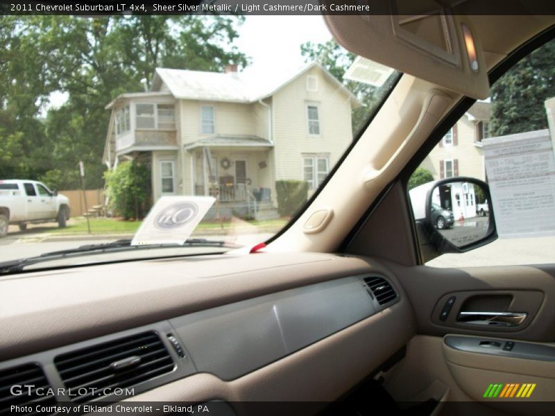 Sheer Silver Metallic / Light Cashmere/Dark Cashmere 2011 Chevrolet Suburban LT 4x4