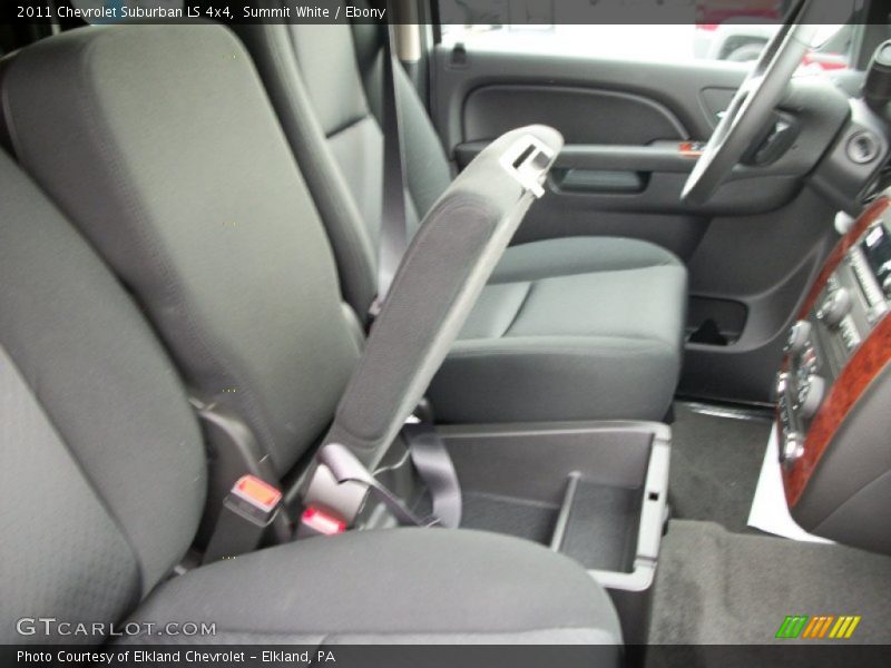 Summit White / Ebony 2011 Chevrolet Suburban LS 4x4