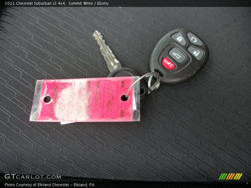 Summit White / Ebony 2011 Chevrolet Suburban LS 4x4