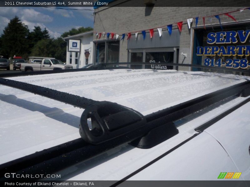 Summit White / Ebony 2011 Chevrolet Suburban LS 4x4