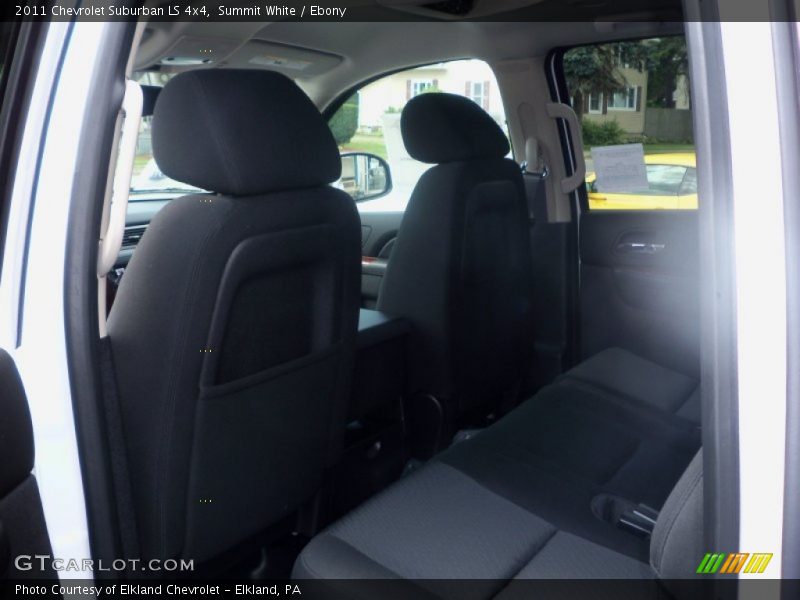 Summit White / Ebony 2011 Chevrolet Suburban LS 4x4
