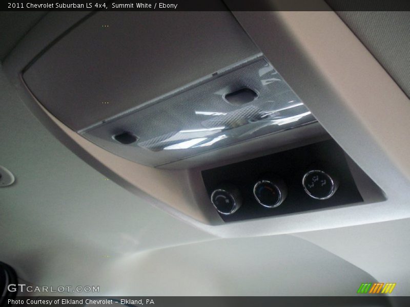 Summit White / Ebony 2011 Chevrolet Suburban LS 4x4