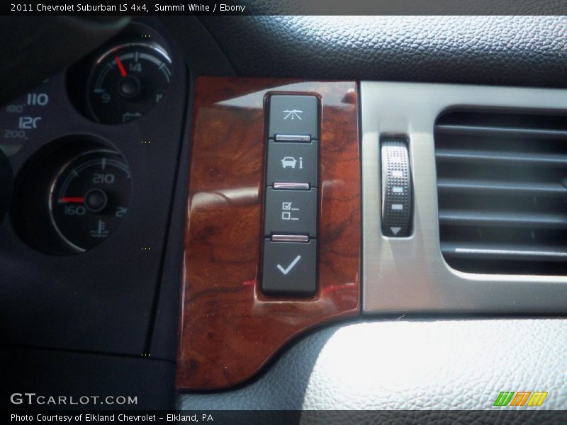Summit White / Ebony 2011 Chevrolet Suburban LS 4x4