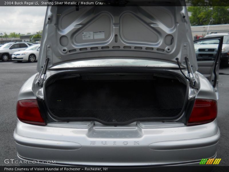 Sterling Silver Metallic / Medium Gray 2004 Buick Regal LS
