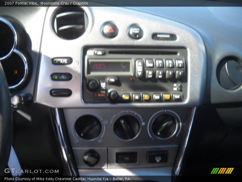 Moonstone Gray / Graphite 2007 Pontiac Vibe