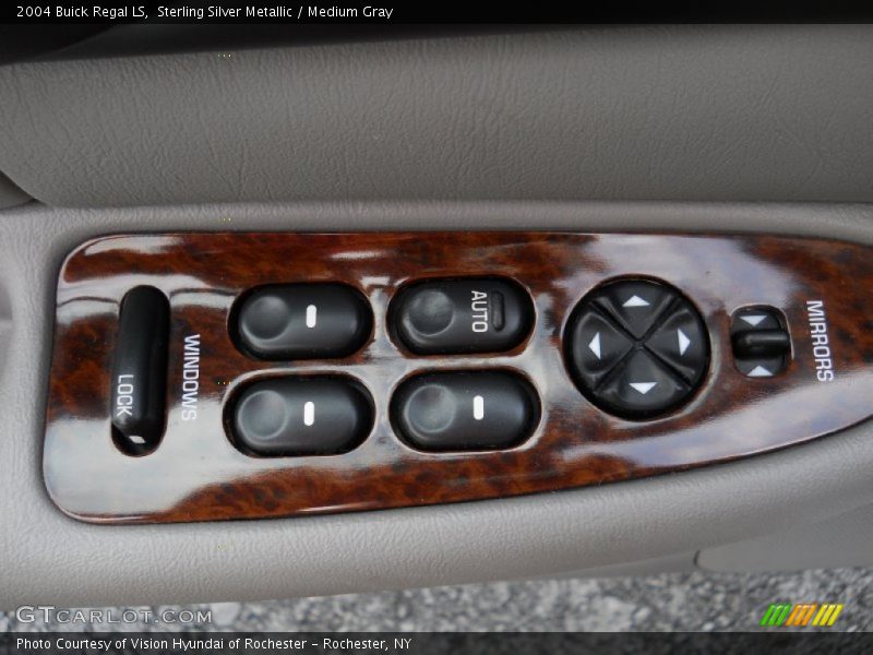 Controls of 2004 Regal LS
