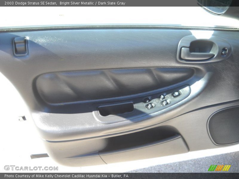 Bright Silver Metallic / Dark Slate Gray 2003 Dodge Stratus SE Sedan