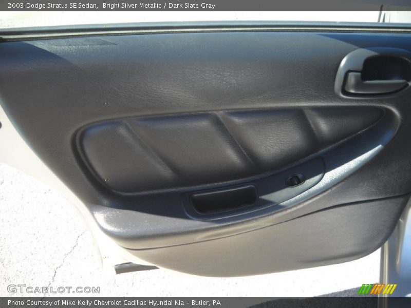 Bright Silver Metallic / Dark Slate Gray 2003 Dodge Stratus SE Sedan